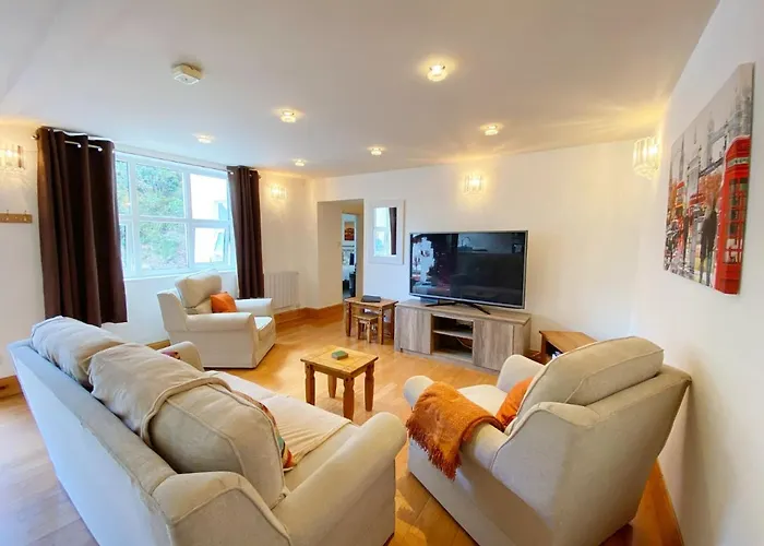 The Stables Apartments At Meadfoot Bay